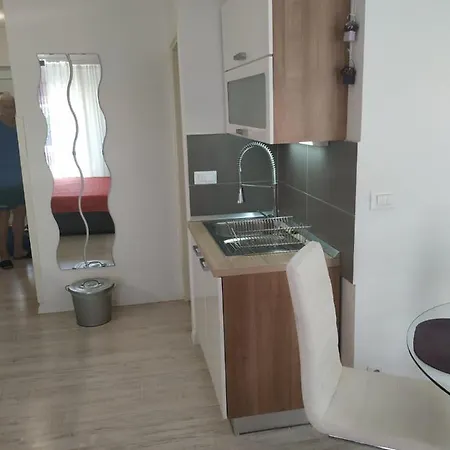 Viola Mareda Apartament *